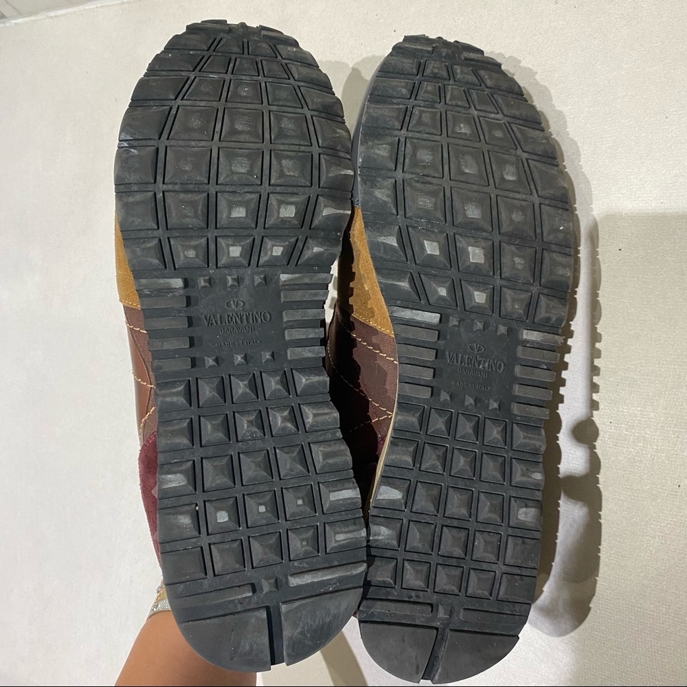 Authentic Valentino - Picture 4 of 5